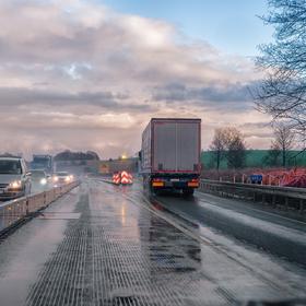 traffic-3141926_1920.jpg
